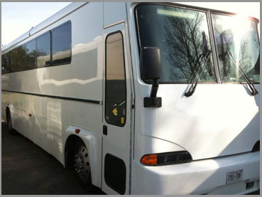 40-45 Passenger White Bus State-Of-Art Lighting System with Lazer Lighting Show